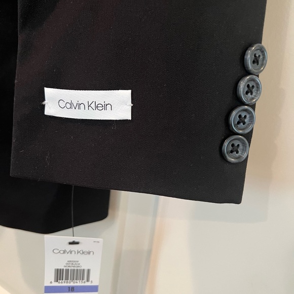 Calvin Klein boys suit jacket - Picture 2 of 6